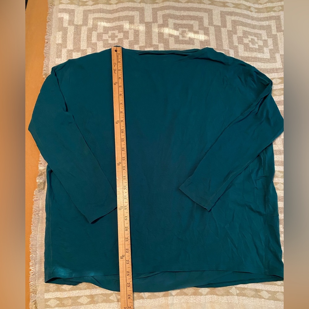 Lululemon top